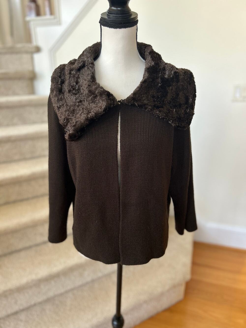 Vintage Y2K Nine West Brown Wool Knit Faux Fur Collar Long Sleeve Cardigan